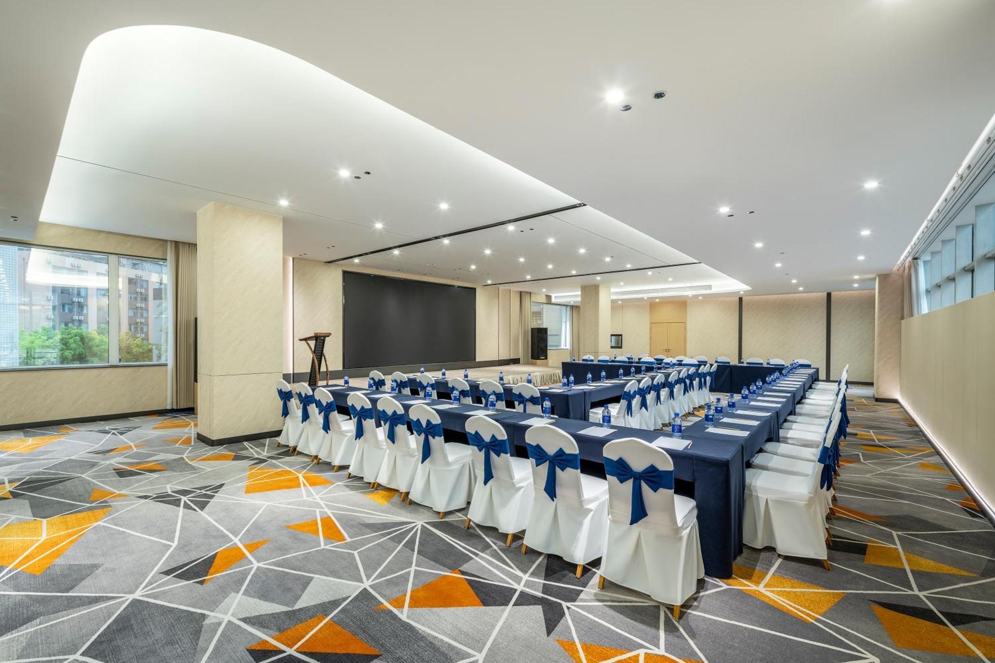 Holiday Inn Express Chengdu Tianfu Square By Ihg - Chunxi Road And Kuanzhai Alley Extérieur photo