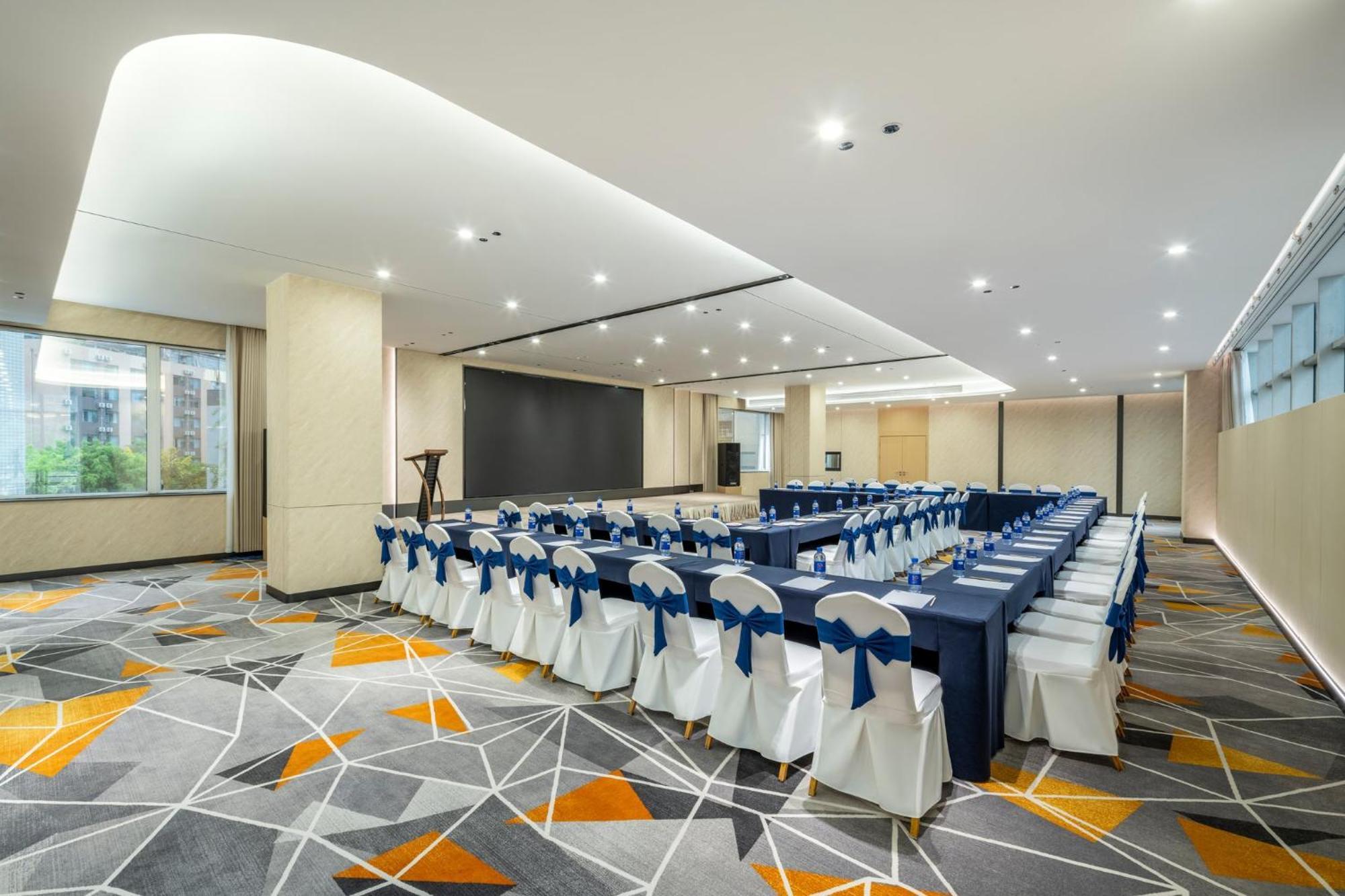 Holiday Inn Express Chengdu Tianfu Square By Ihg - Chunxi Road And Kuanzhai Alley Extérieur photo