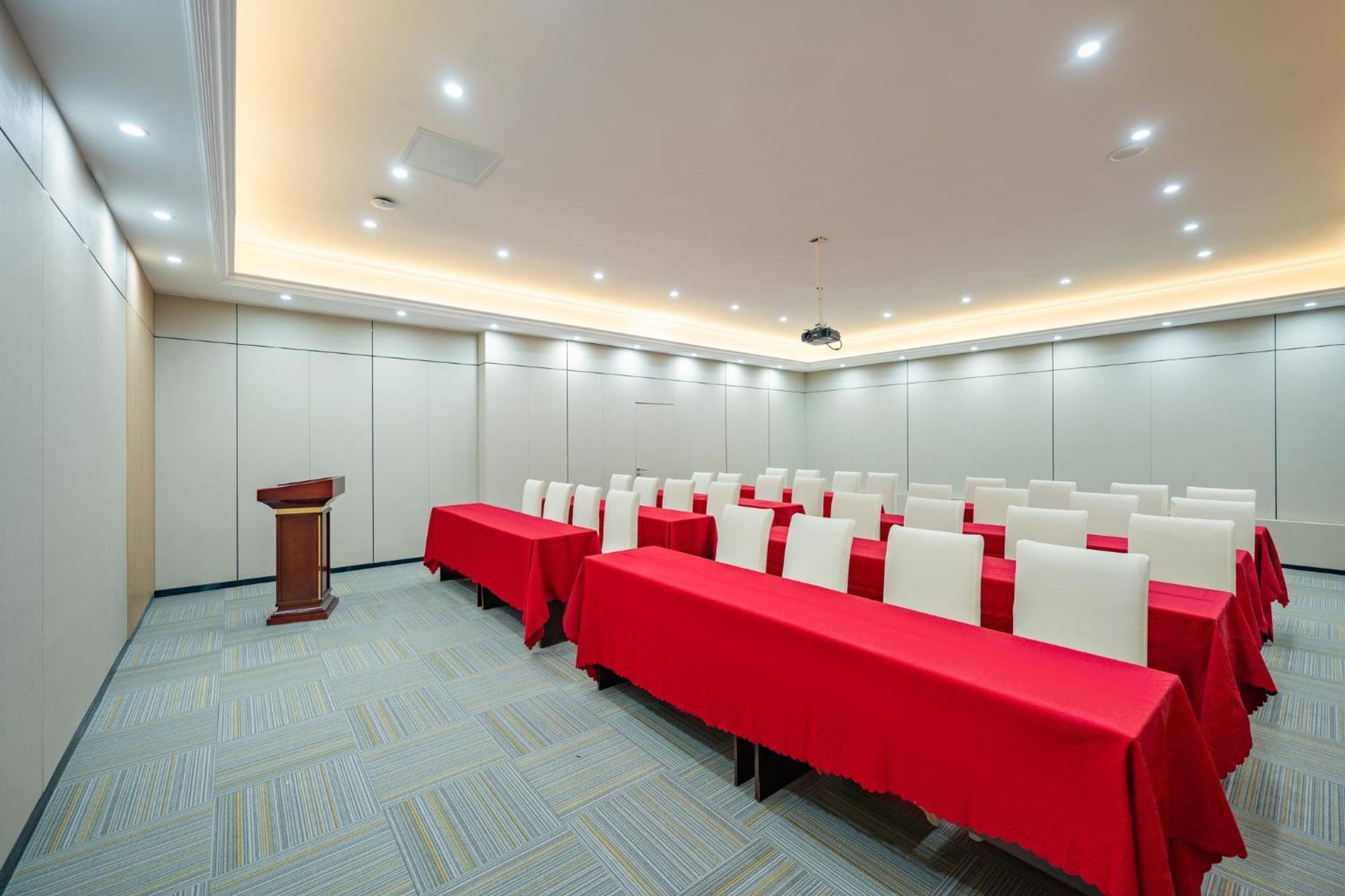 Holiday Inn Express Chengdu Tianfu Square By Ihg - Chunxi Road And Kuanzhai Alley Extérieur photo